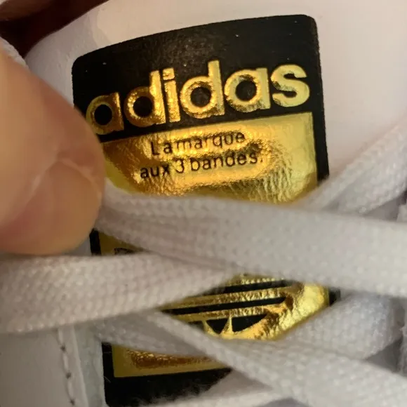 Adidas OG Superstar White w/ Black stripe big kid 5 1/2  = Women 7- 7.5
