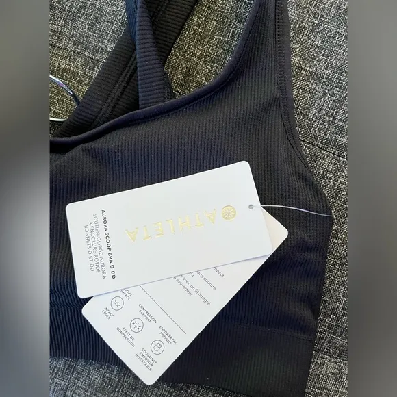ATHLETA Aurora Scoop Bra D-DD Black M Yoga Fitness Workout Sports Top NWT