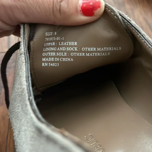 Banana Republic size 8 shoes