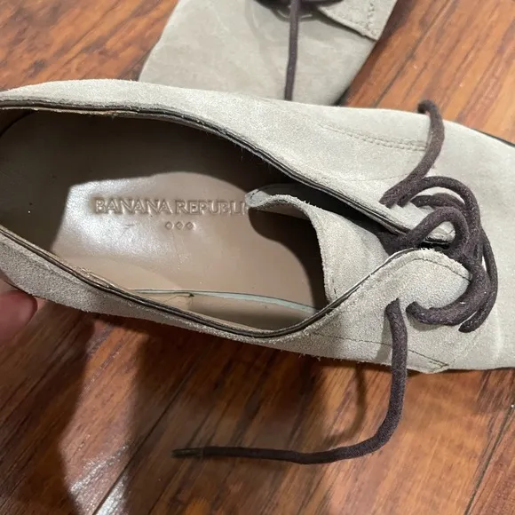 Banana Republic size 8 shoes