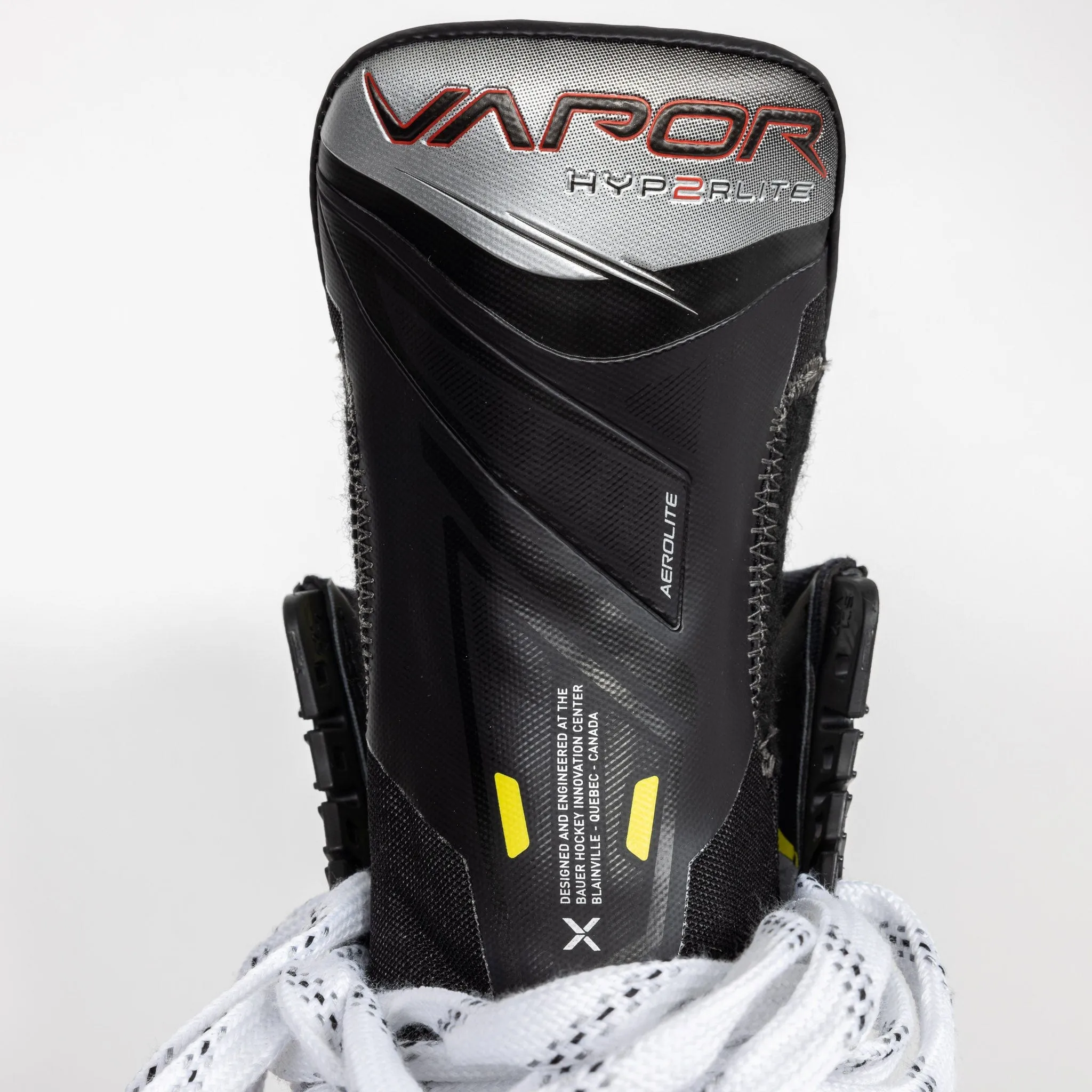 Bauer Vapor HyperLite 2 Senior Hockey Skates