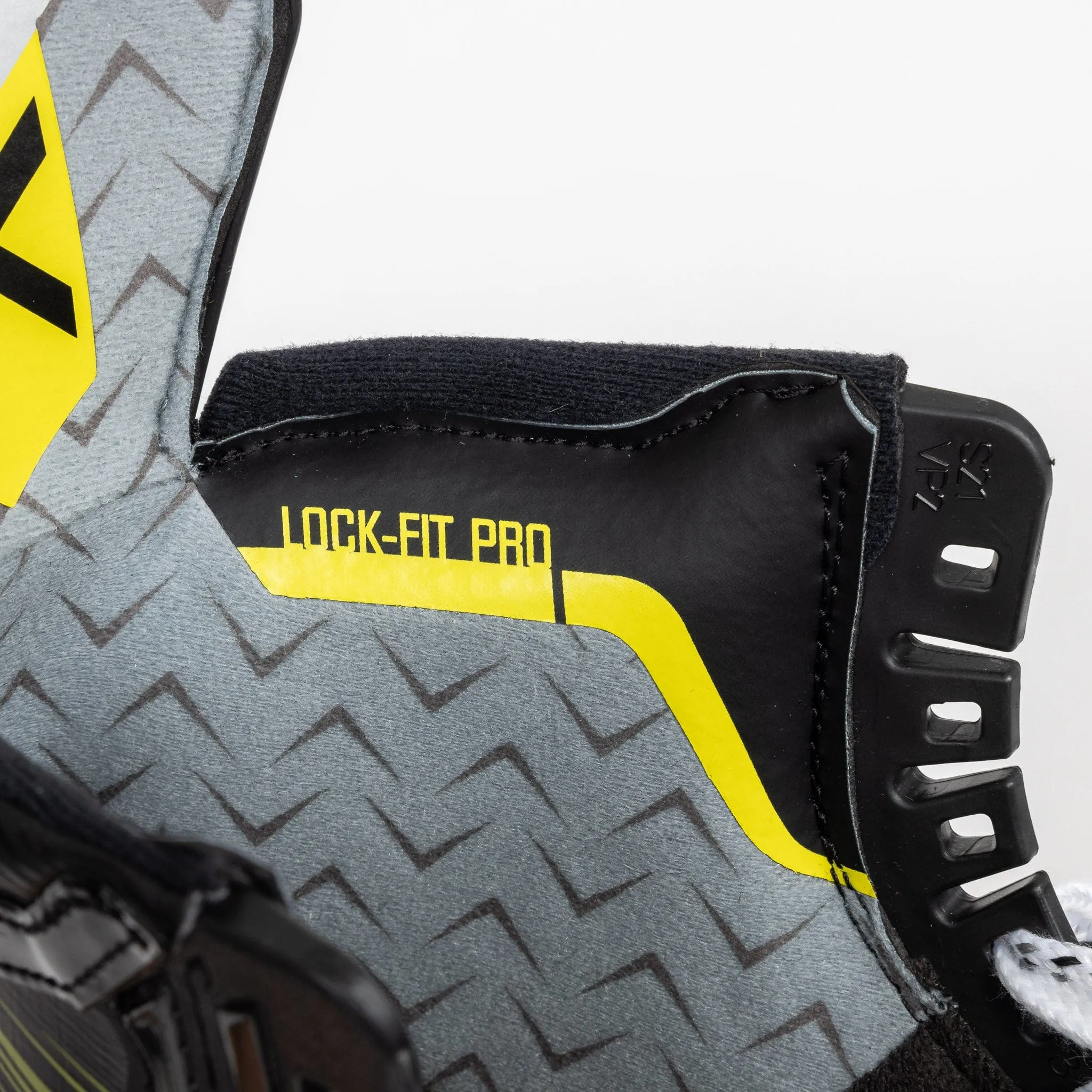Bauer Vapor HyperLite 2 Senior Hockey Skates