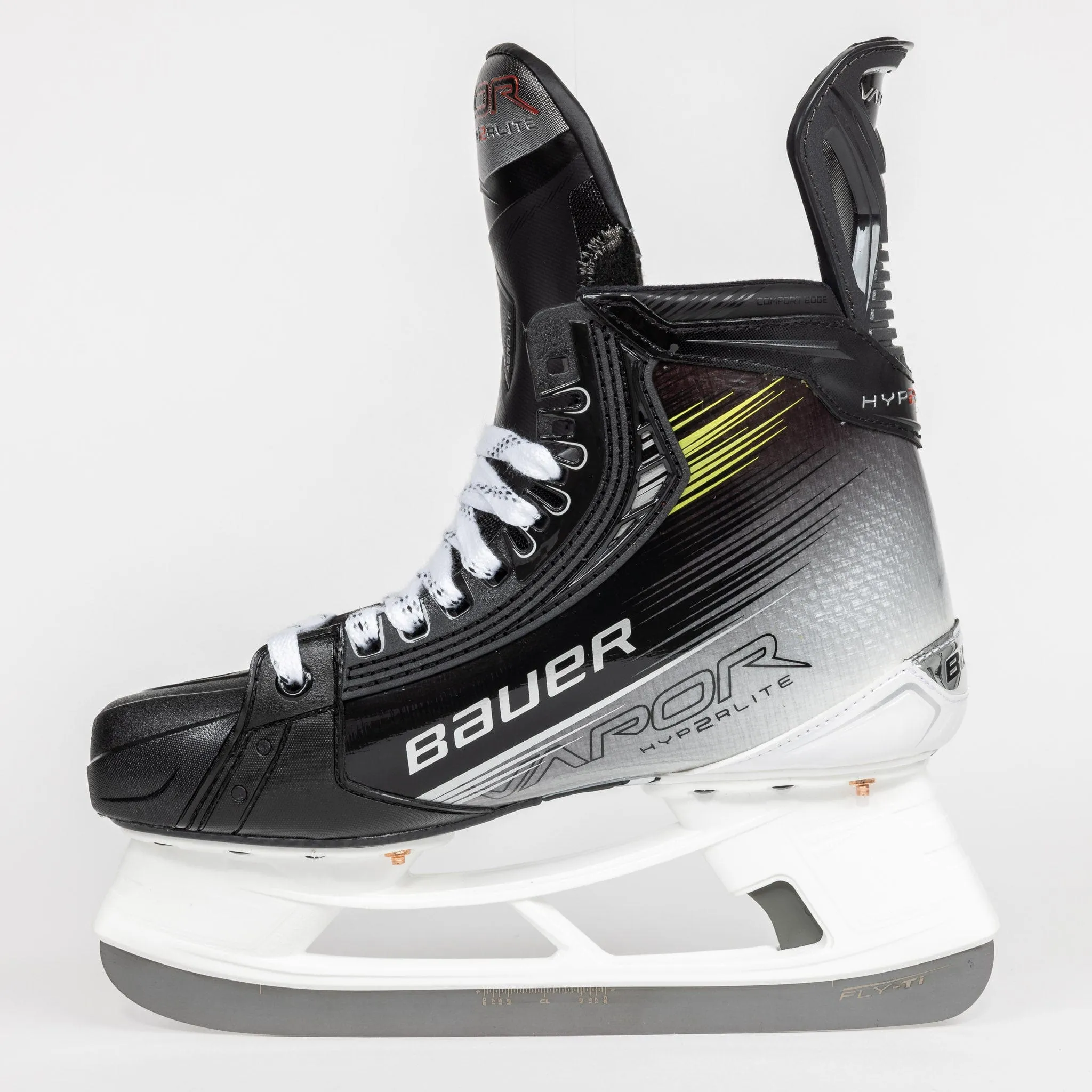 Bauer Vapor HyperLite 2 Senior Hockey Skates