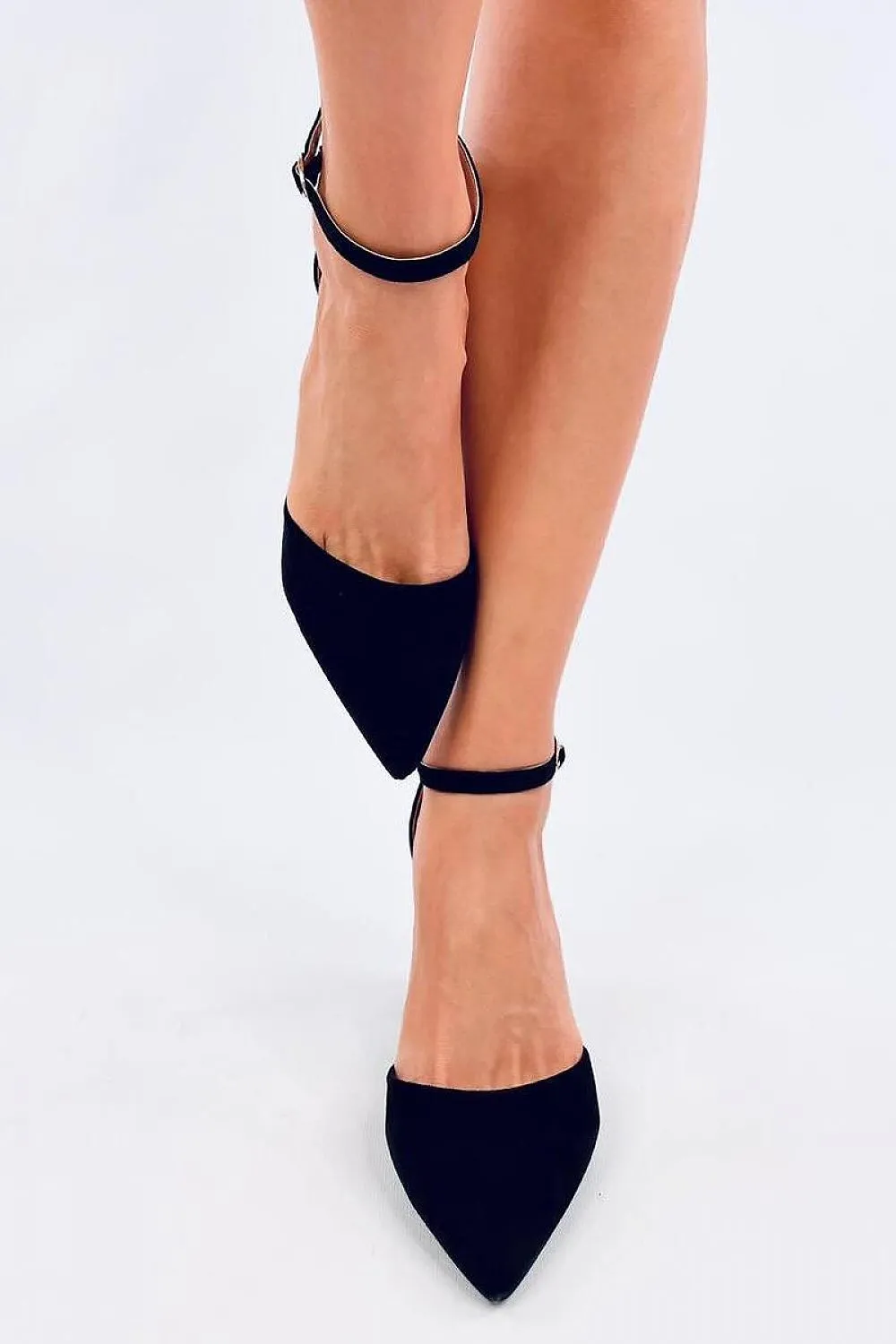 Block heel pumps