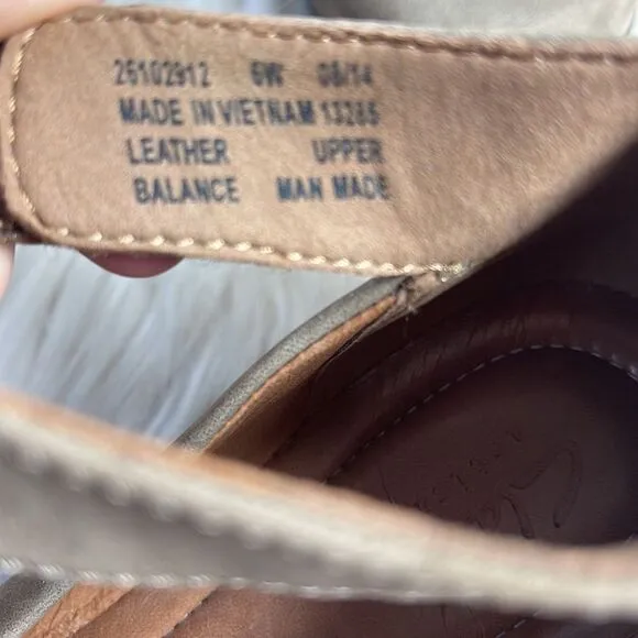 Clarks Claribel Fame Brown Suede Ankle Strap Wedge Shoes Sz 6 WIDE WIDTH