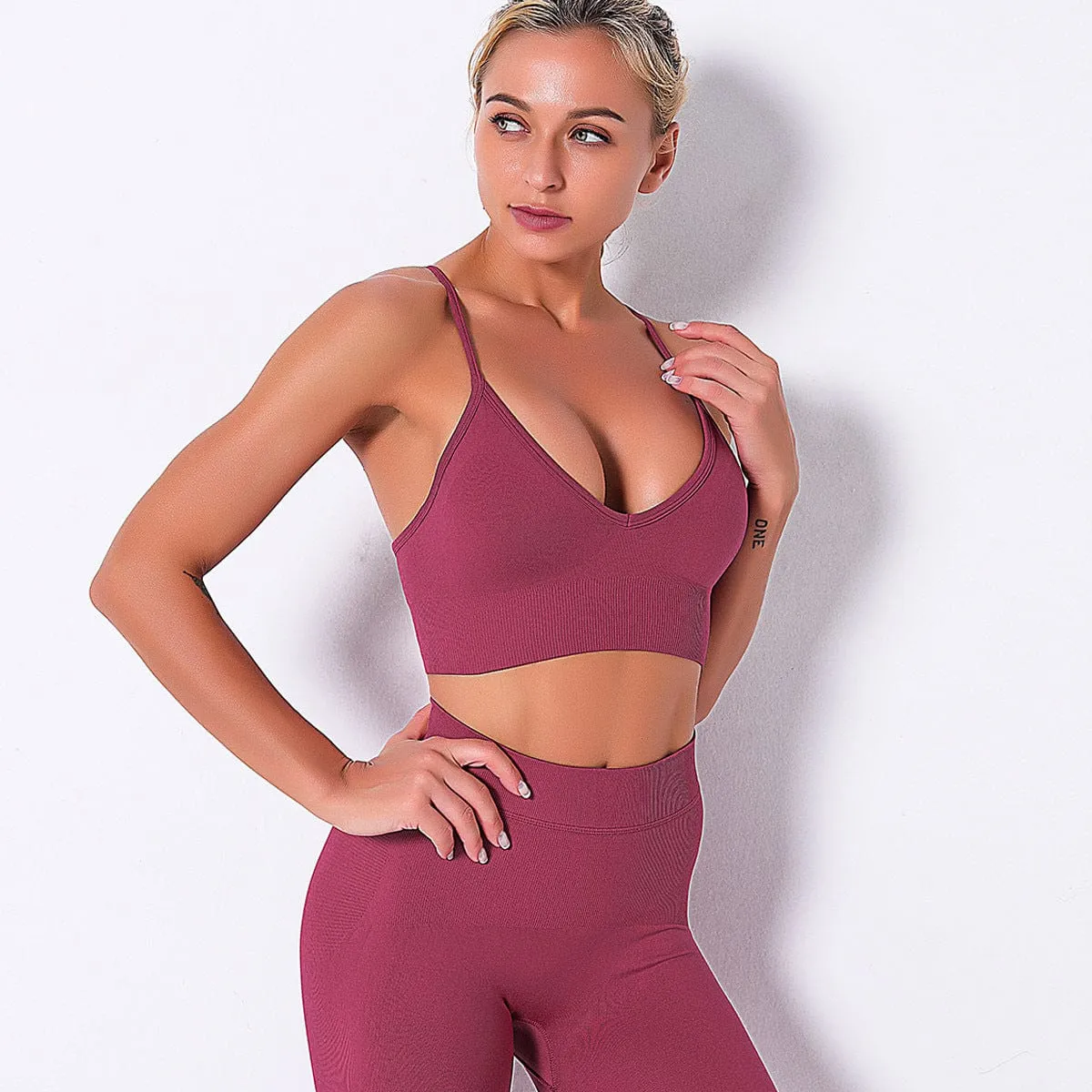 Crack Minimal Seamless Sports Bra