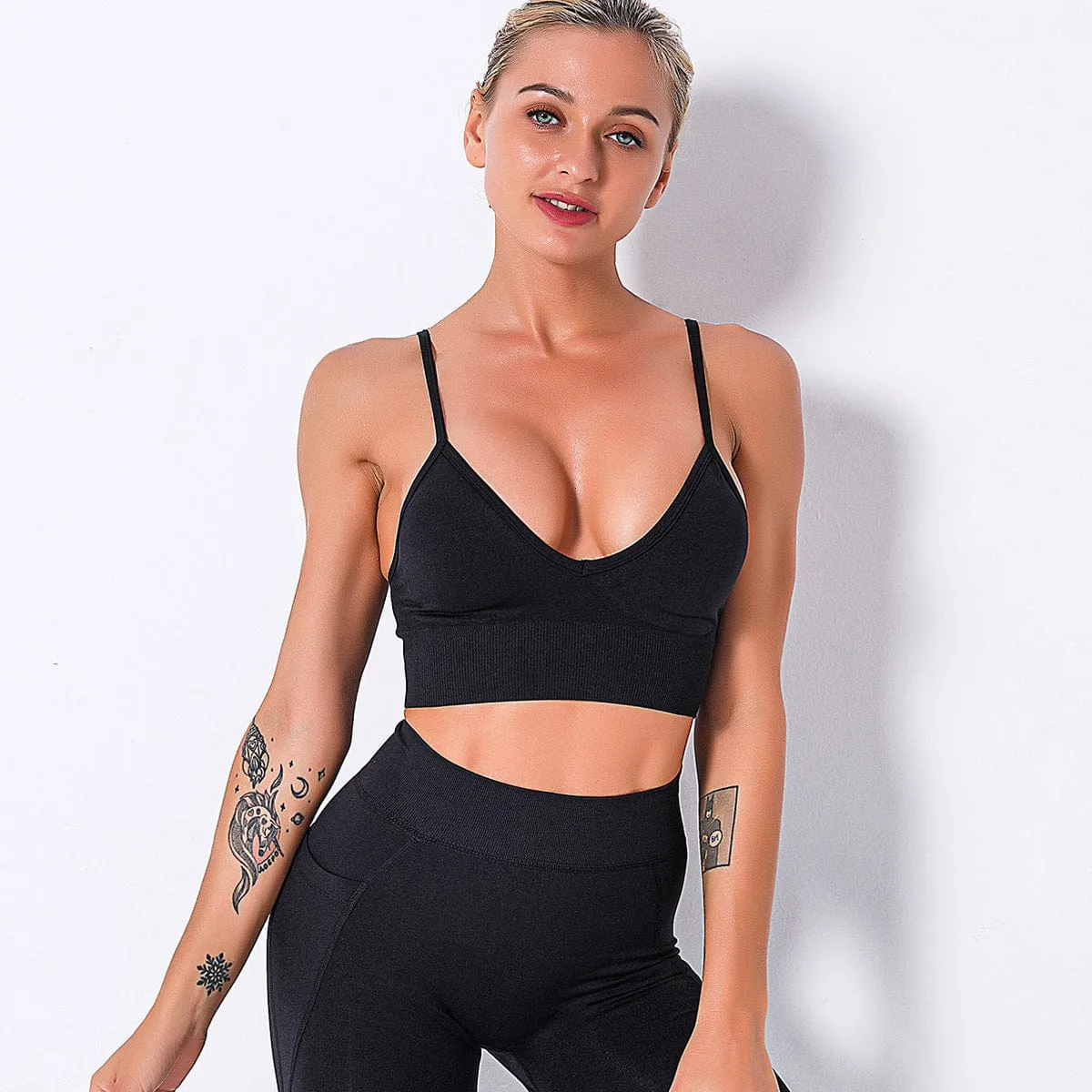 Crack Minimal Seamless Sports Bra