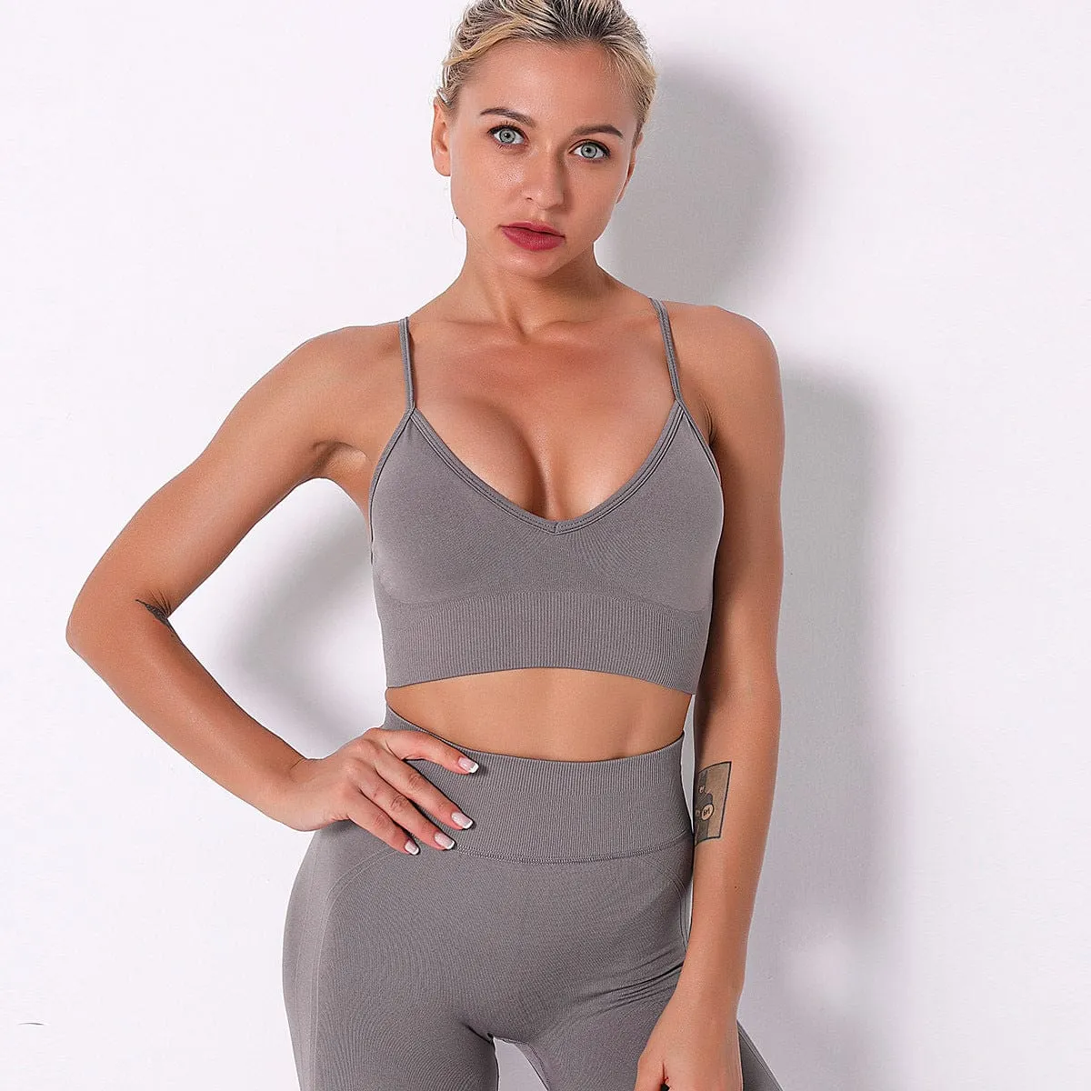 Crack Minimal Seamless Sports Bra