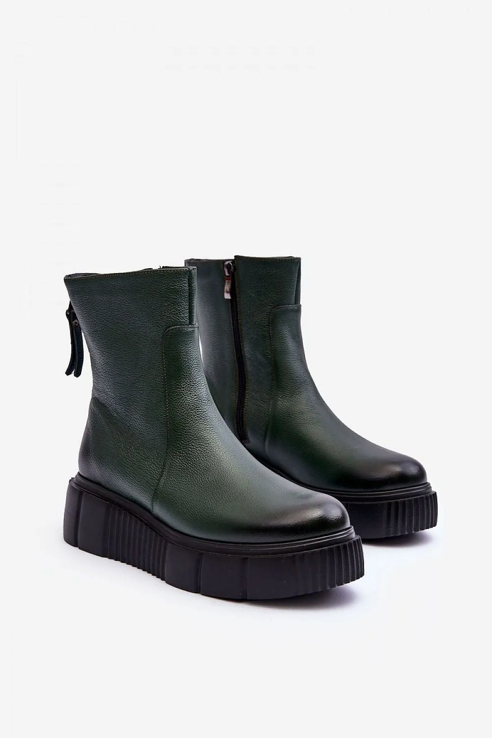 Heeled low shoes