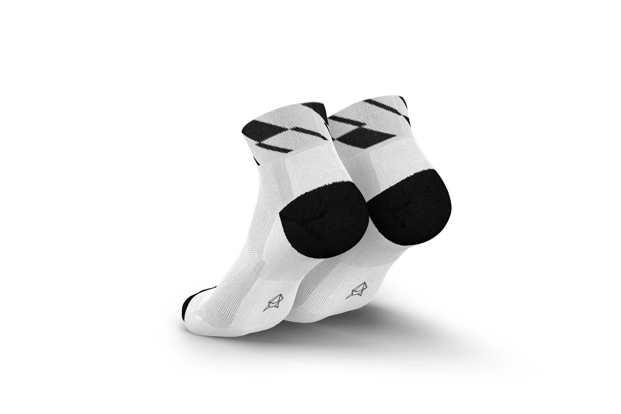 INCYLENCE ULTRALIGHT ANGLES SHORT WHITE