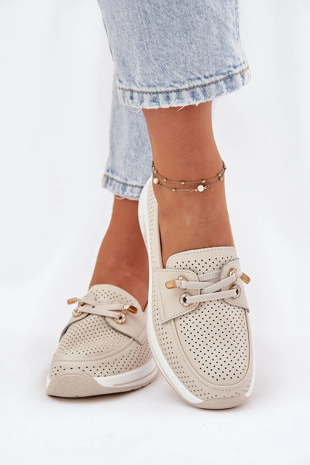 Low Shoes Step in style