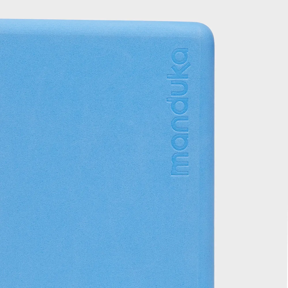 Manduka Recycled Foam Yoga Block (Limited Edition) - Surf