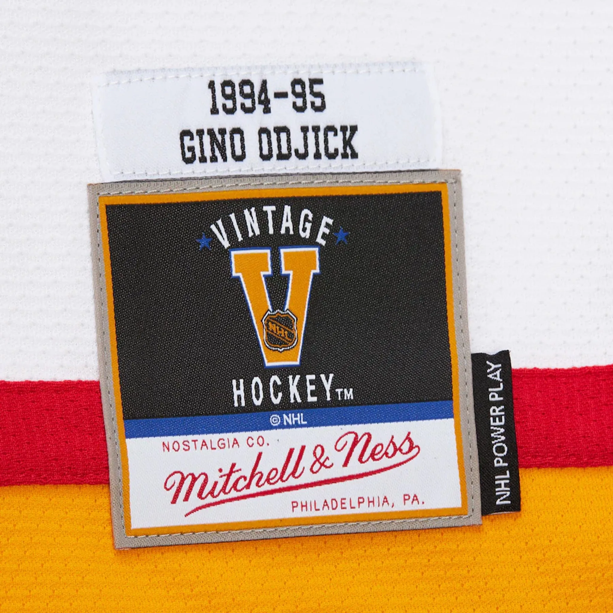 Mitchell & Ness Power Play Vintage Senior Jersey - Vancouver Canucks Gino Odjick