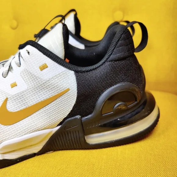 Nike Air Max AlphaTrainer 5 Low Black White Gold Sneaker Shoes Men's Sise 11.5