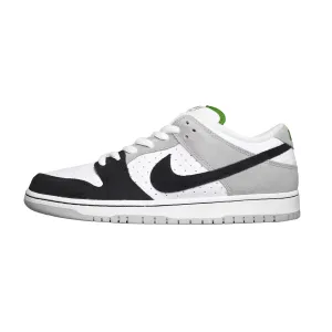 Nike SB Dunk Low - Chlorophyll