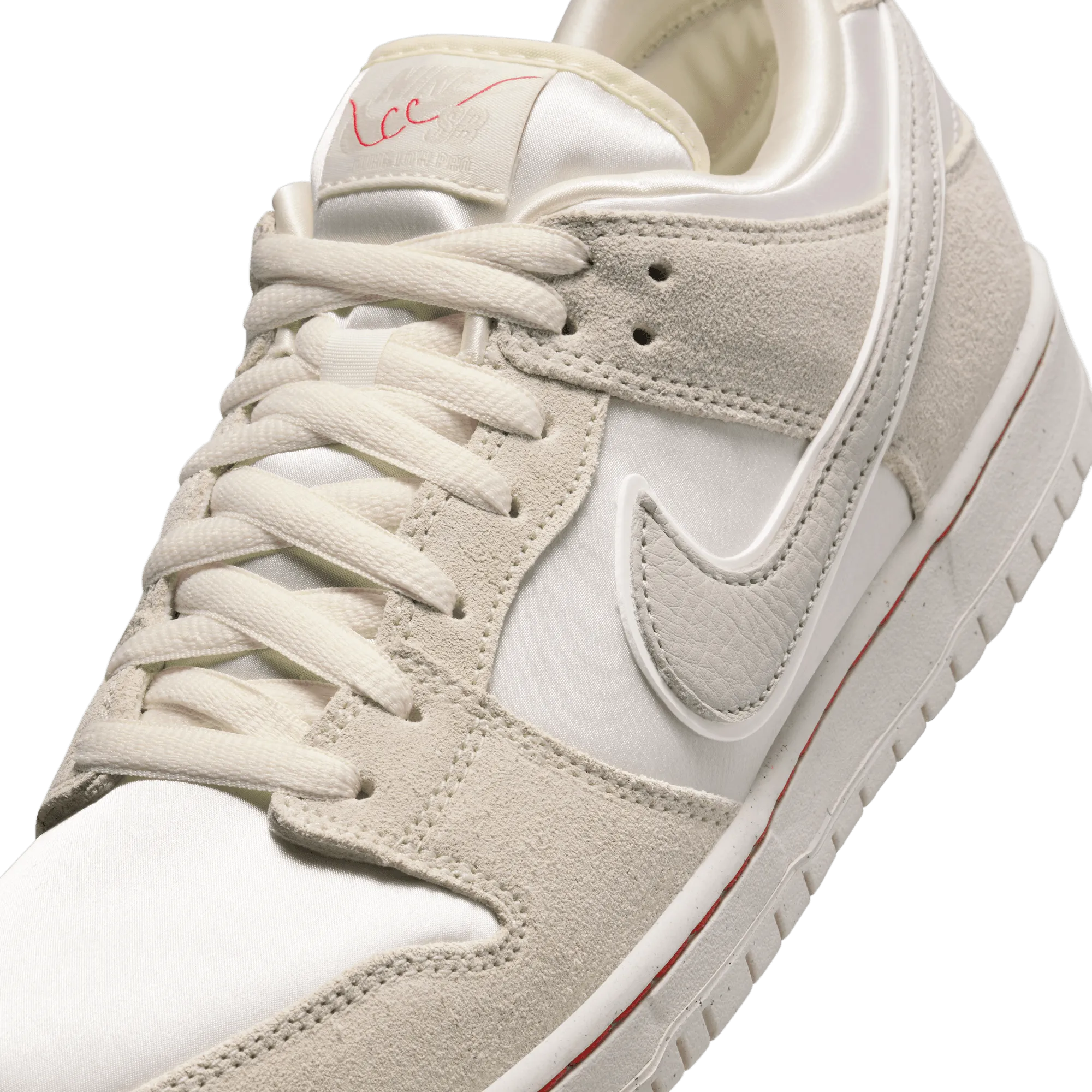 NIKE SB DUNK LOW PRM "CITY OF LOVE"