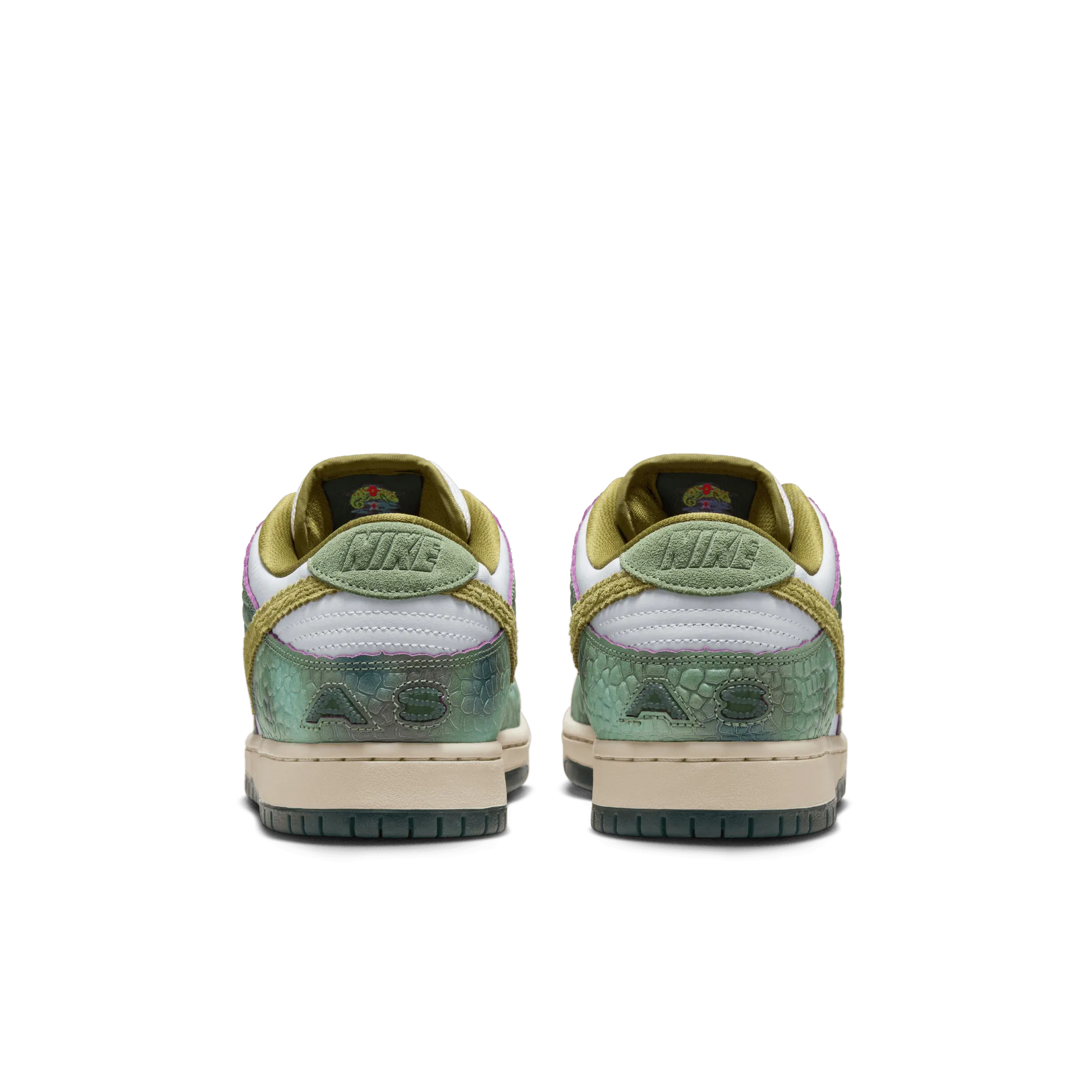 NIKE SB DUNK LOW PRO