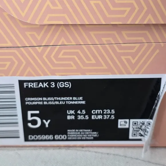 Nike Youth Zoom Freak 3 'Stay Freaky' Crimson Bliss Shoes DO5966-600 Sz 5Y