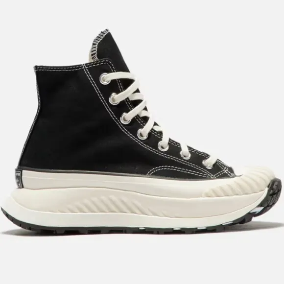NWT Converse Run Star Legacy CX Hi Platform high top Chuck Taylor sneaker black