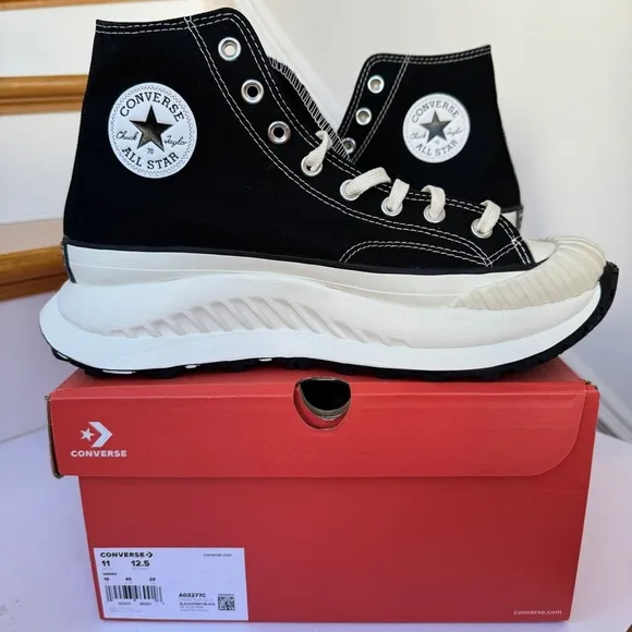 NWT Converse Run Star Legacy CX Hi Platform high top Chuck Taylor sneaker black