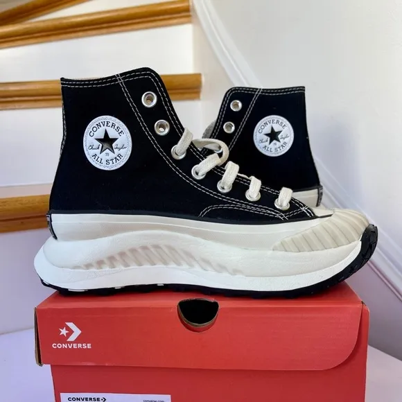 NWT Converse Run Star Legacy CX Hi Platform high top Chuck Taylor sneaker black