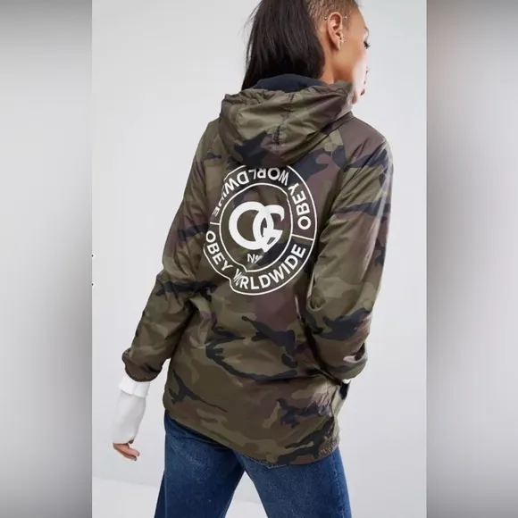 Obey Womens Camouflage Hooded Jacket Size XS Softshell Nylon Windbreaker Zip Up
