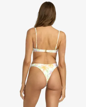 Skimpy Hike | Bikini Bottom