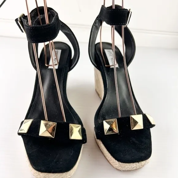 Steve Madden  Sunty Wedge Sandal womens size 10 Blank Ankle Strap Studs