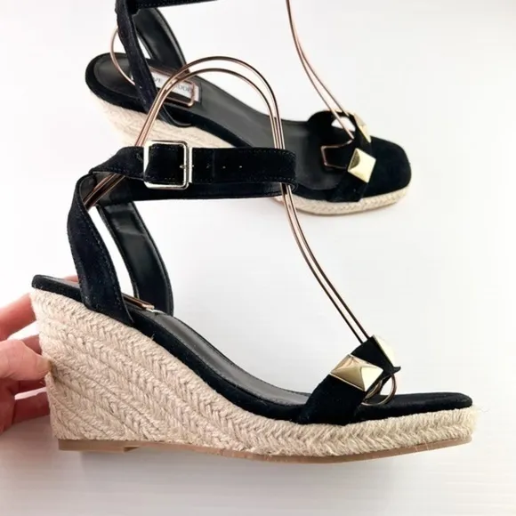 Steve Madden  Sunty Wedge Sandal womens size 10 Blank Ankle Strap Studs