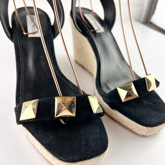 Steve Madden  Sunty Wedge Sandal womens size 10 Blank Ankle Strap Studs