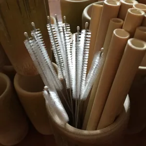 Straw cleaning brush