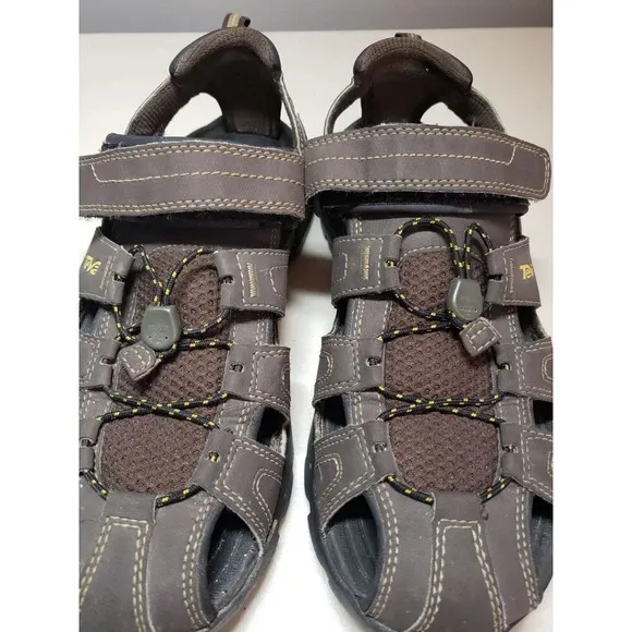 Teva Forebay River Sandal Men's Size 9.