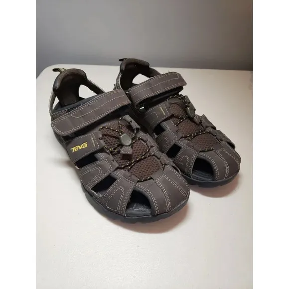 Teva Forebay River Sandal Men's Size 9.