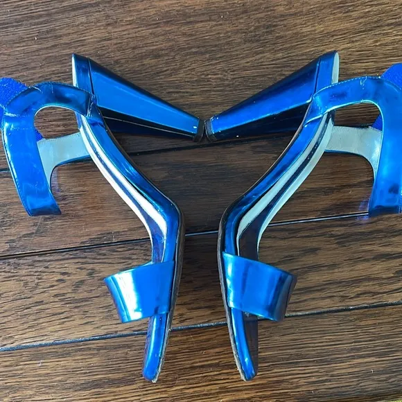 Theory Tella Electric metallic blue Heel Sandal 37 / 7 Y2K 80s leather