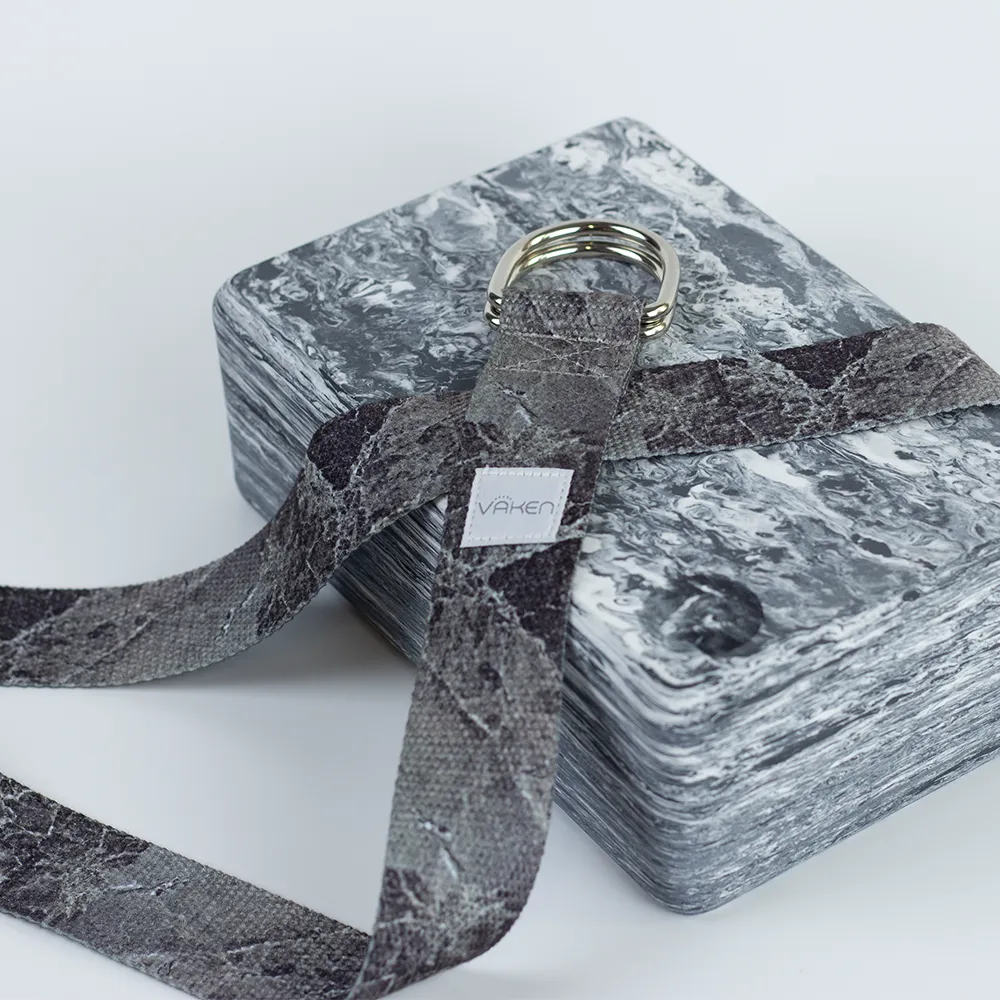 Vaken Marbled Yoga Strap - Black Marbled