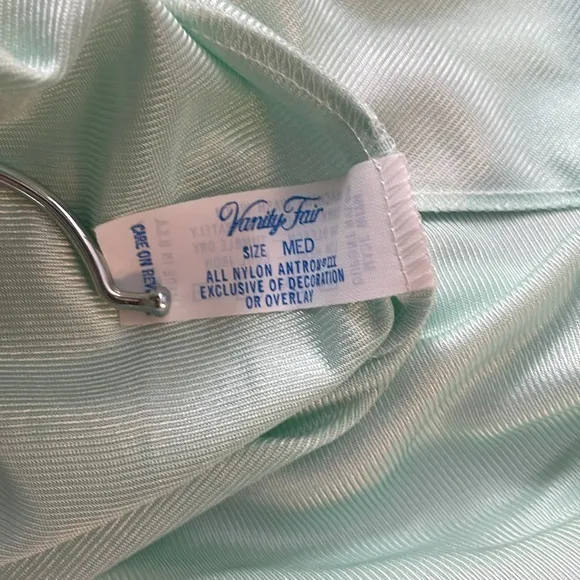 Vanity Fair Vintage Sea‎ Foam Green Mint Pink White Nightgown NWT Size Medium