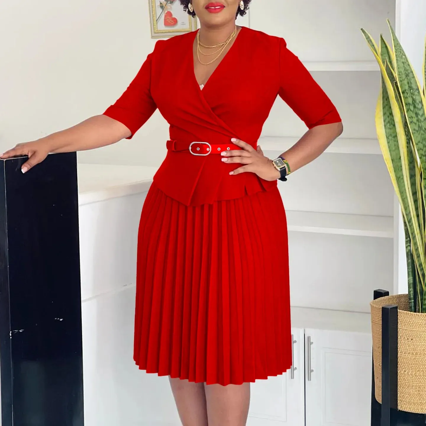 Women's 2024 New Fashion Plus Size V-Neck Pleated Dress