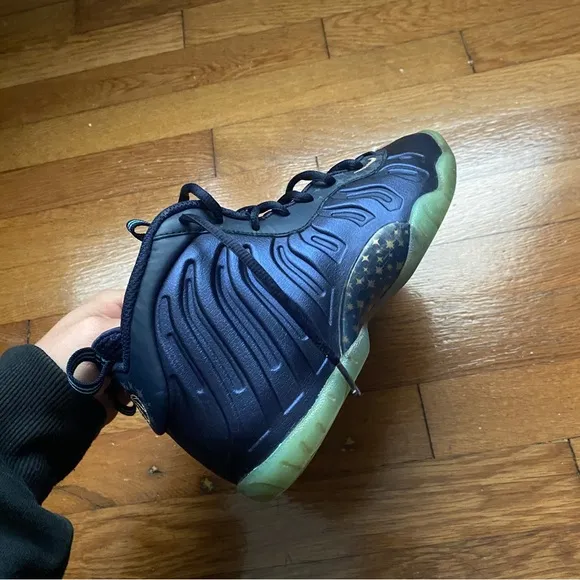 Womens Nike Air Foamposite One Obsidian Metallic Gold