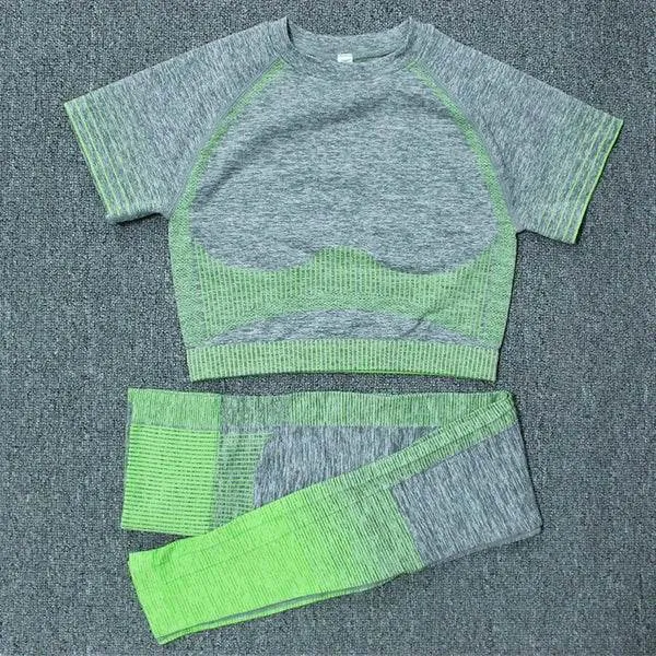 Women's Seamless Striped Gym Wear Shockproof Sports Bra Running T-shirt Fitness Shorts Fashion Elastic Tight Yoga Pants Set