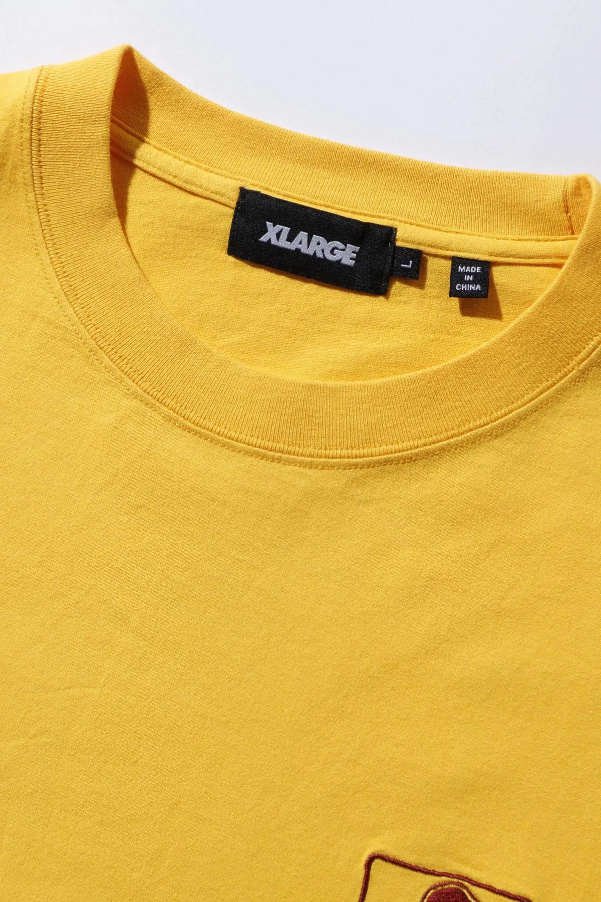XLARGE x CSC OG TEE - GOLD