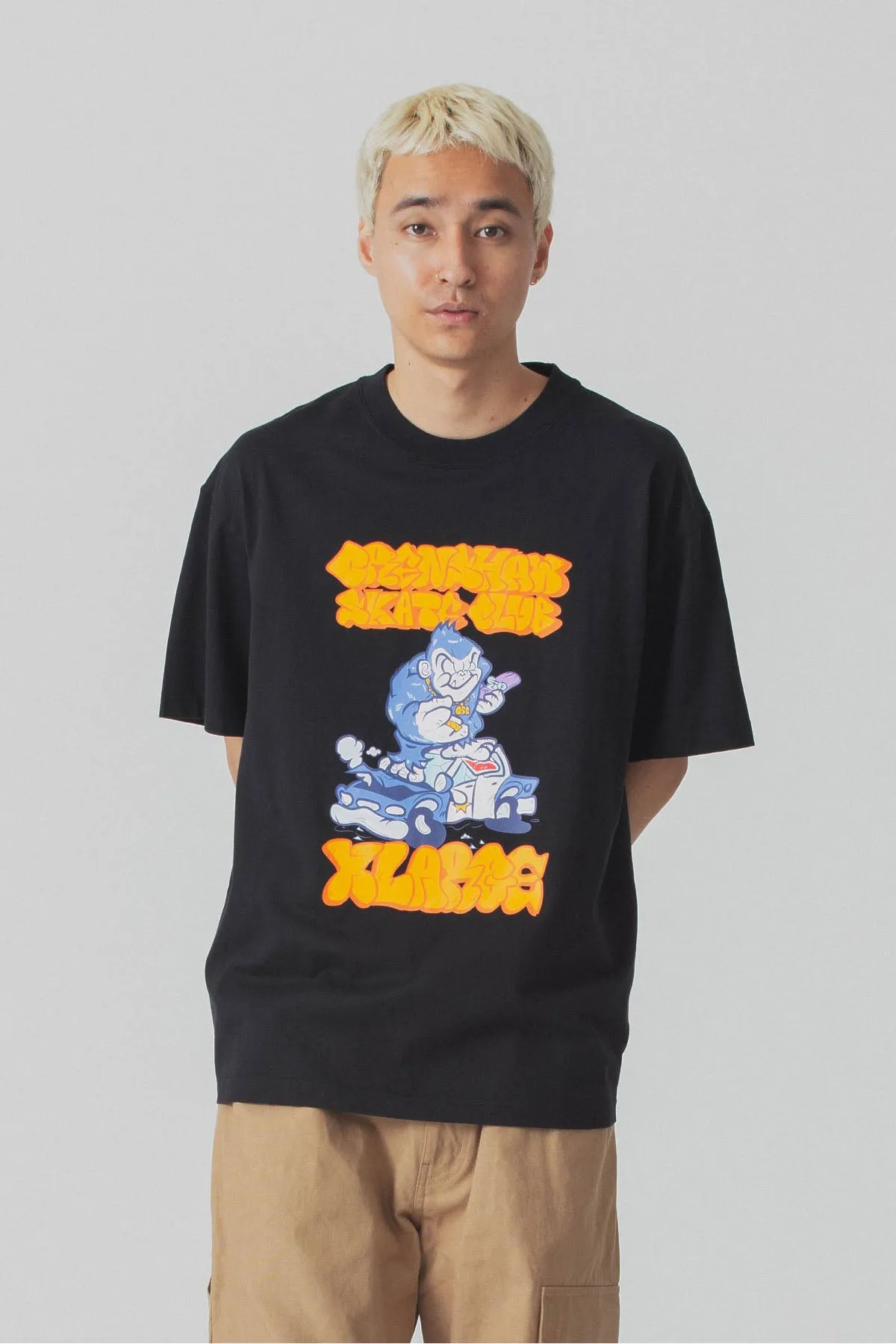 XLARGE x CSC VANDALISED POLICE CAR TEE - BLACK