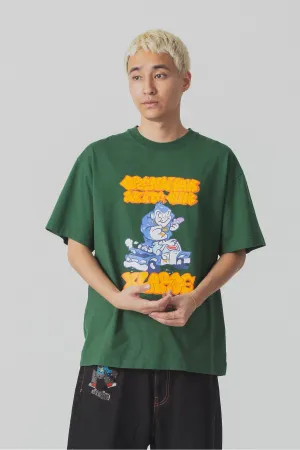 XLARGE x CSC VANDALISED POLICE CAR TEE - GREEN